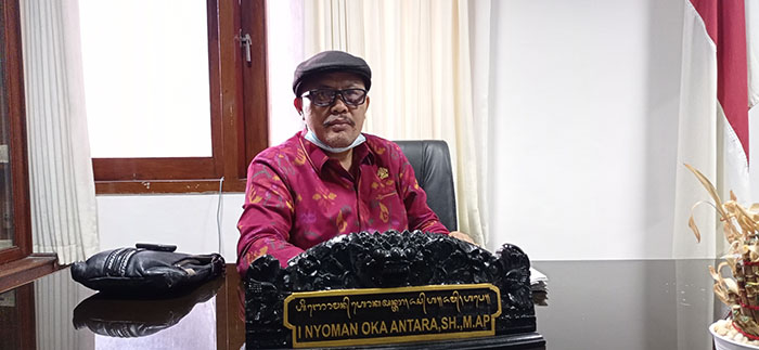 wakil-ketua-komisi-i-dprd-bali-nyoman-oka-antara-mhsg.jpg