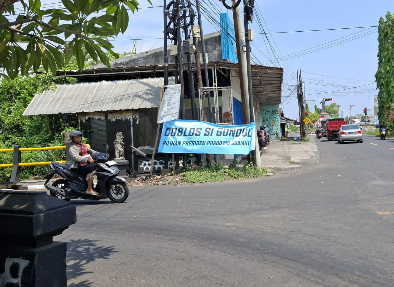 SPANDUK 'Coblos Si Gundul Bertebaran, Jelang Kedatangan Jokowi ke Bali, Bawaslu Sebut Tak Sesuai!