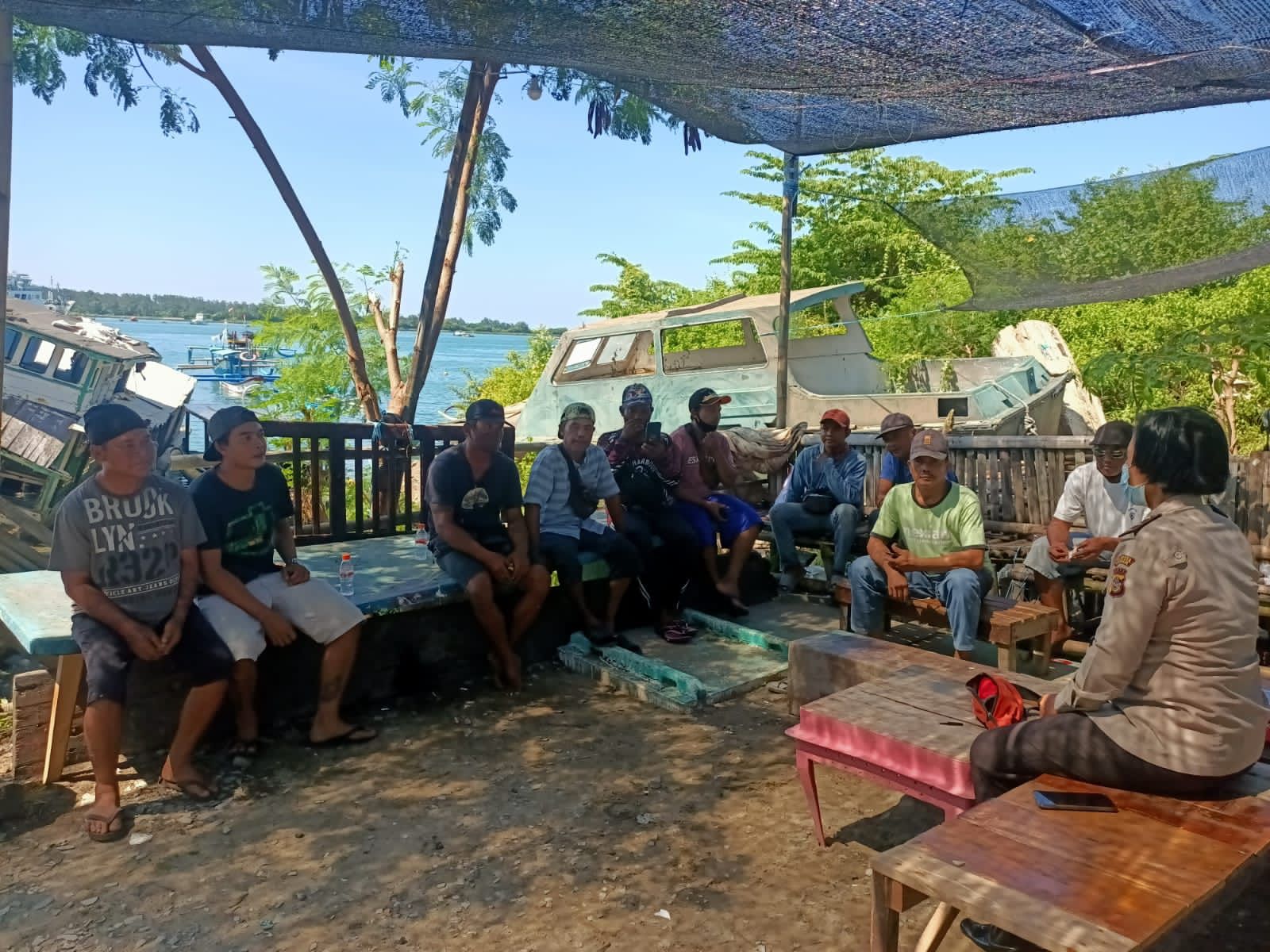 Unit Binmas Polsek Benoa Sambangi Kelompok Nelayan Sampaikan Informasi Cuaca Ekstrim