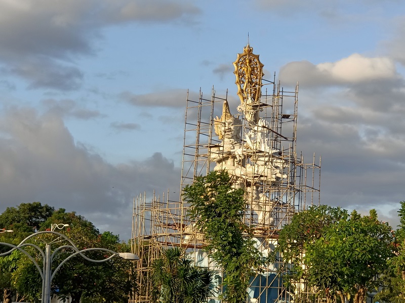 Jelang KTT G20, Patung Dewa Ruci Dibeautifikasi Cat Ulang