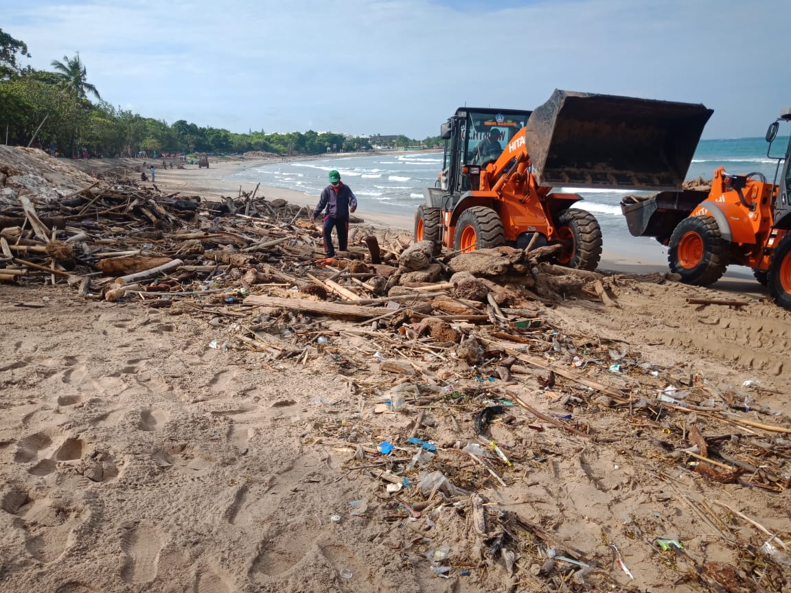 Tangani Sampah Pantai dengan Optimal, Badung akan Beli Mesin Pencacah Kayu Rp 7,6 Milliar