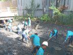 20-Petugas-PUPR-Denpasar-Diterjunkan-Bersihkan-Sampah-di-Sungai-Bypass-Ngurah.jpg