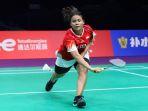 Aksi-Komang-Ayu-mengembalikan-shuttlecock-dari-wakil-Korea-Selatan-Kim-Min-Sun.jpg