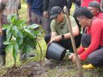 Aksi-penanaman-ribuan-bibit-pohon-di-wilayah-pendamping-hutan-147.jpg