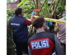 Aparat-kepolisian-melakukan-olah-TKP-penemuan-jasad-pemburu-burung.jpg