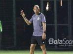 Asisten-Pelatih-Timnas-Indonesia-Nova-Arianto.jpg