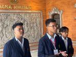 BEM-Unud-menyerahkan-hasil-kajian-SPI-Mandiri-Unud-kepada-pihak-Kejati-Bali.jpg