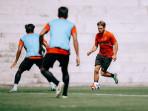 BERLATIH-Pemain-sayap-Bali-United-Thijmen-Goppel.jpg