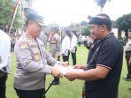 Bantu-Tugas-Polisi-Tiga-Warga-Terima-Penghargaan-Polres-Gianyar.jpg