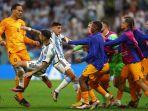 Belanda-vs-Argentina-Piala-Dunia-2022-Qatar-Aksi-Paredes-Mengundang-Reaksi-Warganet-di-Twitter.jpg
