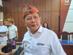 Bupati-Buleleng-I-Nyoman-Sutjidra-saat-memberi-keterangan-mengenai-restrukturisasi-OPD.jpg
