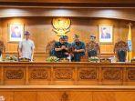 Bupati-Nyoman-Giri-Prasta2515698.jpg
