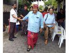 Cawagub-Bali-nomor-urut-1-PAS-usai-menggunakan-hak-pilihnya-di-TPS-9-Banjar-Bumi-Shanti.jpg