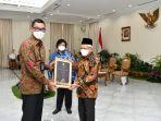 Darmawan-Prasodjo-Dianugerahi-Green-Leadership-Utama-dari-Pemerintah-RI.jpg