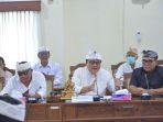 Dewa-Made-Indra-dalam-agenda-menyikapi-dan-membahas-hasil-evaluasi.jpg