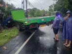 Diduga-Sopir-Mengantuk-Truk-Seruduk-Pikap.jpg