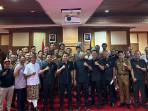 Foto-bersama-Pansus-DPRD-Badung-xdsfb-dfbhn.jpg