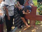 Ibu-Brigadir-J-kecewa-dengan-putusan-hakim.jpg