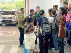 Imigrasi-Ngurah-Rai-dapati-seorang-WNA-yang-sedang-menjemput-tamu.jpg