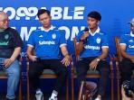 JUMPA-PERS-CEO-Bali-United-Yabes-Tanuri-tiga-dari-kiri-dalam-acara.jpg