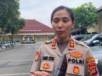 Kapolres-Jembrana-AKBP-Kadek-Citra-Dewi-Suparwati-saat-memberikan-keterangan-di-kantornya.jpg