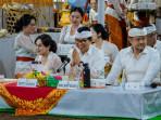 Karya-Manusa-Yadnya-dan-Pitra-Yadnya-di-Wantilan-Desa-Adat-Sempidi.jpg