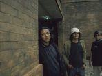 Katarsis-Extended-Play-Perdana-Hello-Microphone.jpg
