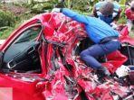 Kecelakaan-Hingga-Mobil-Remuk-di-TKP-Dokter-Roni-Tewas-di-Tempat-Sopir-Truk-Kabur.jpg