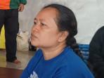 Ketut-Anik-Martini-saat-berada-di-pengungsian-1.jpg