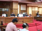 Komisi-I-DPRD-Badung-saat-menggelar-rapat-dengan-sejumlah-OPD-pad-Kamis-6-November-2025.jpg