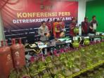 Konferensi-pers-kasus-tindak-pidana-pengoplosan-gas-89.jpg