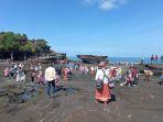 Kunjungan-di-daya-tarik-wisata-DTW-Tanah-Lot-meningkat-500-persen.jpg