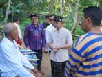 Bupati Klungkung Serahkan Bantuan Sosial Untuk Disabilitas Hingga Lansia Di Kecamatan Dawan Bali
