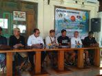 Manajer-Komunikasi-PT-PLN-UID-Bali-Made-Arya-tiga-dari-kiri.jpg
