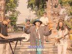 Masa-Pilkada-2024-Made-Mawut-ft-Oppie-Andaresta-Rilis-Lagu-De-Je-Loba.jpg