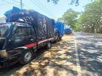Mobil-angkutan-barang-dengan-tujuan-Nusa-Penida-yang-antre.jpg