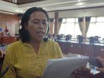 Nunuk-Purwandari-saat-memberikan-keterangan-di-DPRD-Buleleng-Kamis-712.jpg