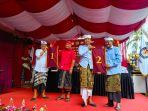 Paket-Aman-dan-Paket-Kata-saat-mengambil-nomer-urut-untuk-Pilkada-Gianyar-2024.jpg