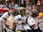 Para-relawan-turun-langsung-ke-lapangan.jpg