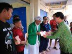 Pedagang-di-Blok-C-Basement-Pasar-Seni-Semarapura-Senin-1262023-menerima-kompensasi.jpg