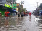 Pelaksanaan-penanganan-banjir-di-Jalan-Pura-Demak.jpg