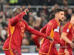 Pemain-AS-Roma-asal-Belgia-90-Romelu-Lukaku-merayakan-setelah-mencetak-gol.jpg