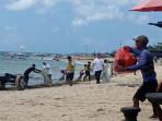 Sampah Menumpuk di Tanjung Benoa Bali, STT Banjar dan Komunitas Kompak Bergerak Membersihkan