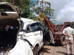 Penampakan-bangkai-Avanza-yang-terjun-ke-jurang-di-Sumedang.jpg
