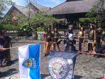 Penggunaan-Mesin-Penukaran-Sampah-Botol-Plastik-Yudhy-Tunggangi-Sepeda-Motor-dari-Bali-ke-Jakarta.jpg