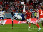 Penyerang-Timnas-Inggris-11-Marcus-Rashford-melakukan-tendangan-salto.jpg