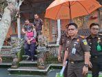 Perbekel-Dawan-Kaler-I-Kadek-Sudarmawa-ditetapkan-tersangka-dugaan-korupsi.jpg
