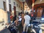 Petugas-gabungan-saat-menyisir-tempat-kos-dan-mendapati-duktang.jpg