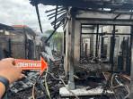 Polisi-melakukan-olah-TKP-kebakaran-rumah-Jalan-Gunung-Andakasa.jpg