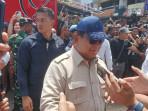 Presiden-Prabowo-saat-menyapa-warga-masyarakat-di-depan-Pasar-Kumbasari.jpg
